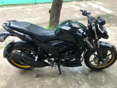 TVS Apache RTR 160 4V SMARTXCONNECT